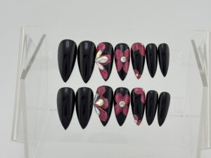 LUXURY NAILS